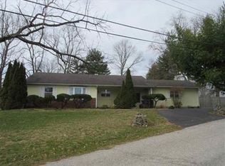208 Hawthorne Dr, Bedford, IN