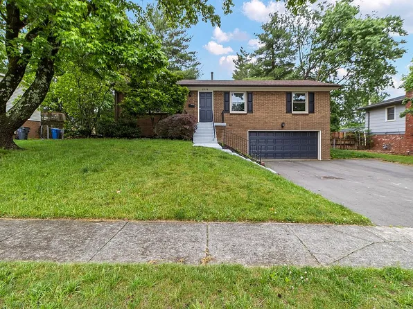3274 Aqueduct Dr, Lexington, KY 40517