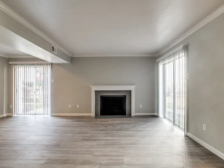 The Sutton Apartments — Photo 18