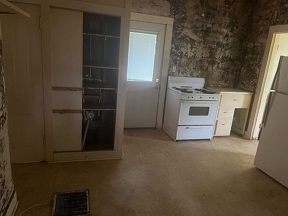 4th image of 2508 W Humboldt St