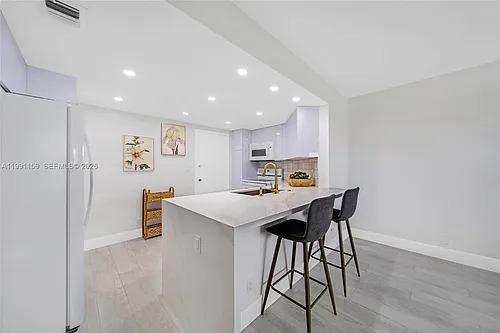 2100 S Ocean Dr #5B Photo 1