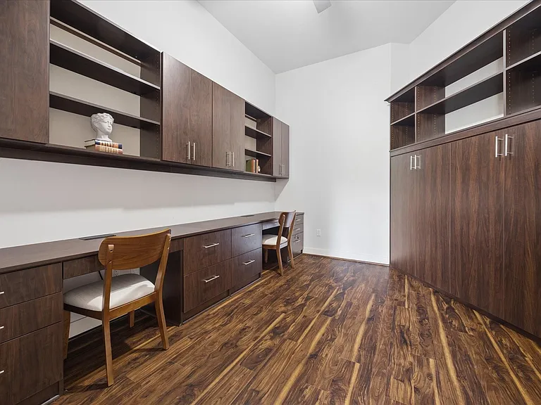 5005 Hidalgo St #210 — Photo 11