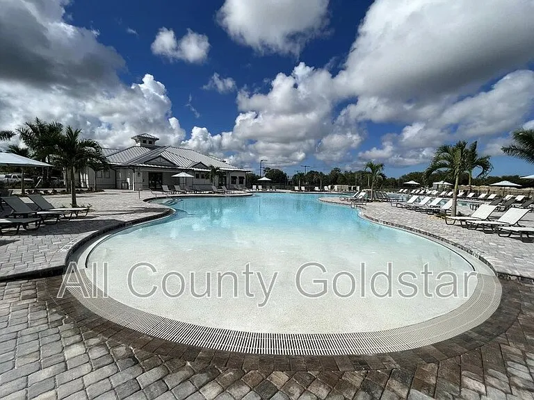 14184 Heritage Landing Blvd #513 — Photo 13