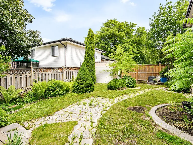 762 Railton Ave — Photo 22