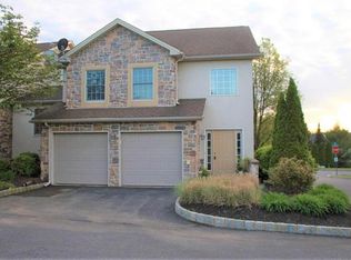 1 Holly Ct, Easton, PA 18040