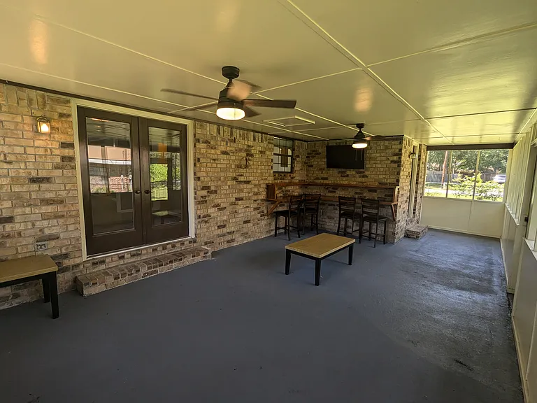 1410 Brittney Ln — Photo 19