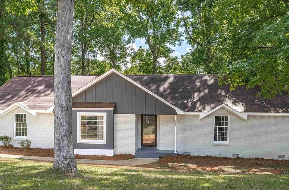 409 Lewes Cir