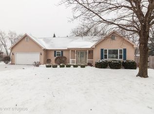 320 Ozier Dr, Batavia, IL