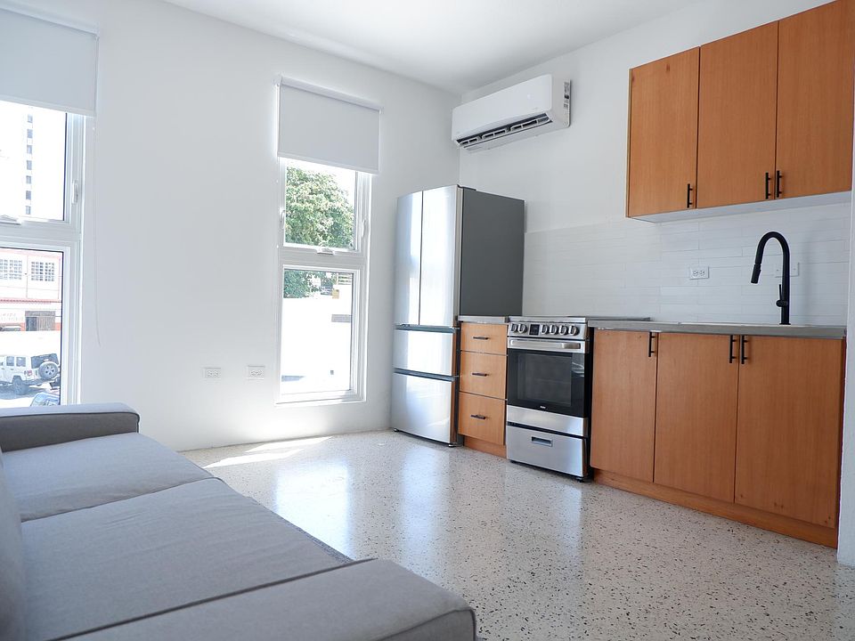Living/kitchen area