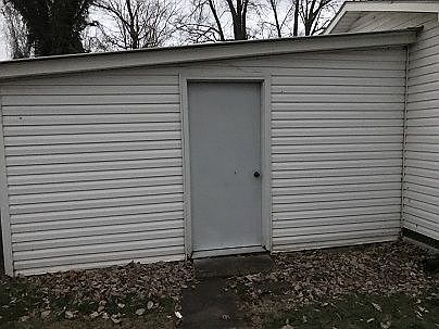 2nd image of 731 3rd Ave