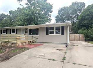 8602 E 91st Ter, Kansas City, MO 64138