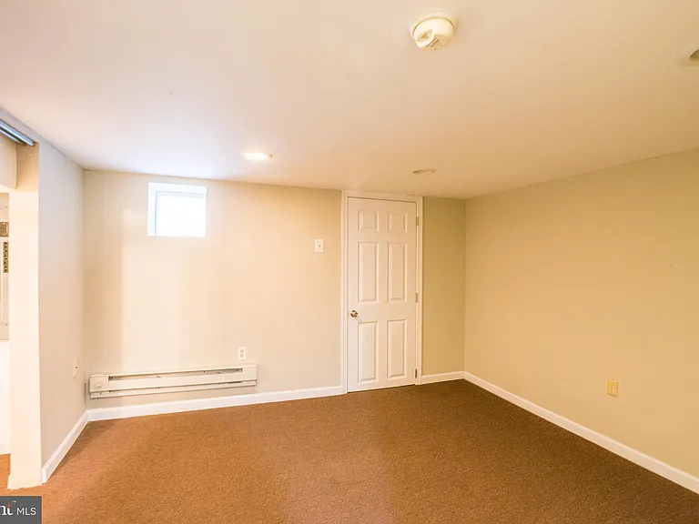 5750 N Lambert St — Photo 17