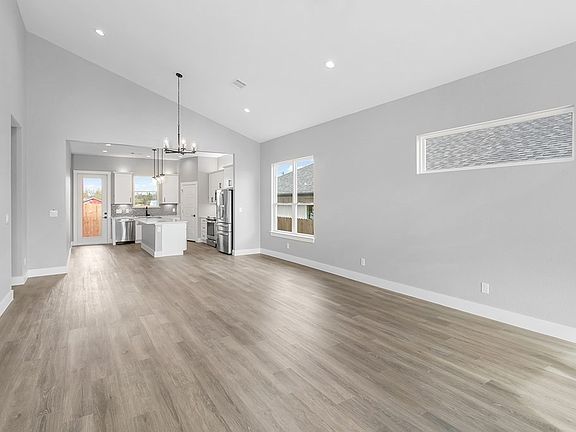 3rd image of 710 Cirrus Ln
