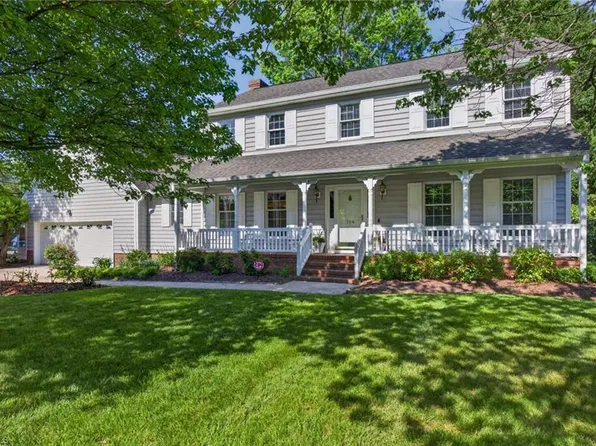 104 Meadowood Dr, Burlington, NC 27215