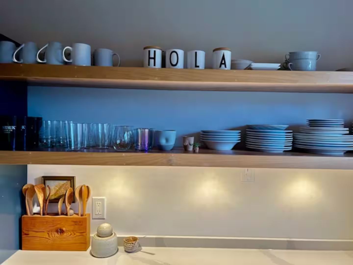 underlit kitchen shelving