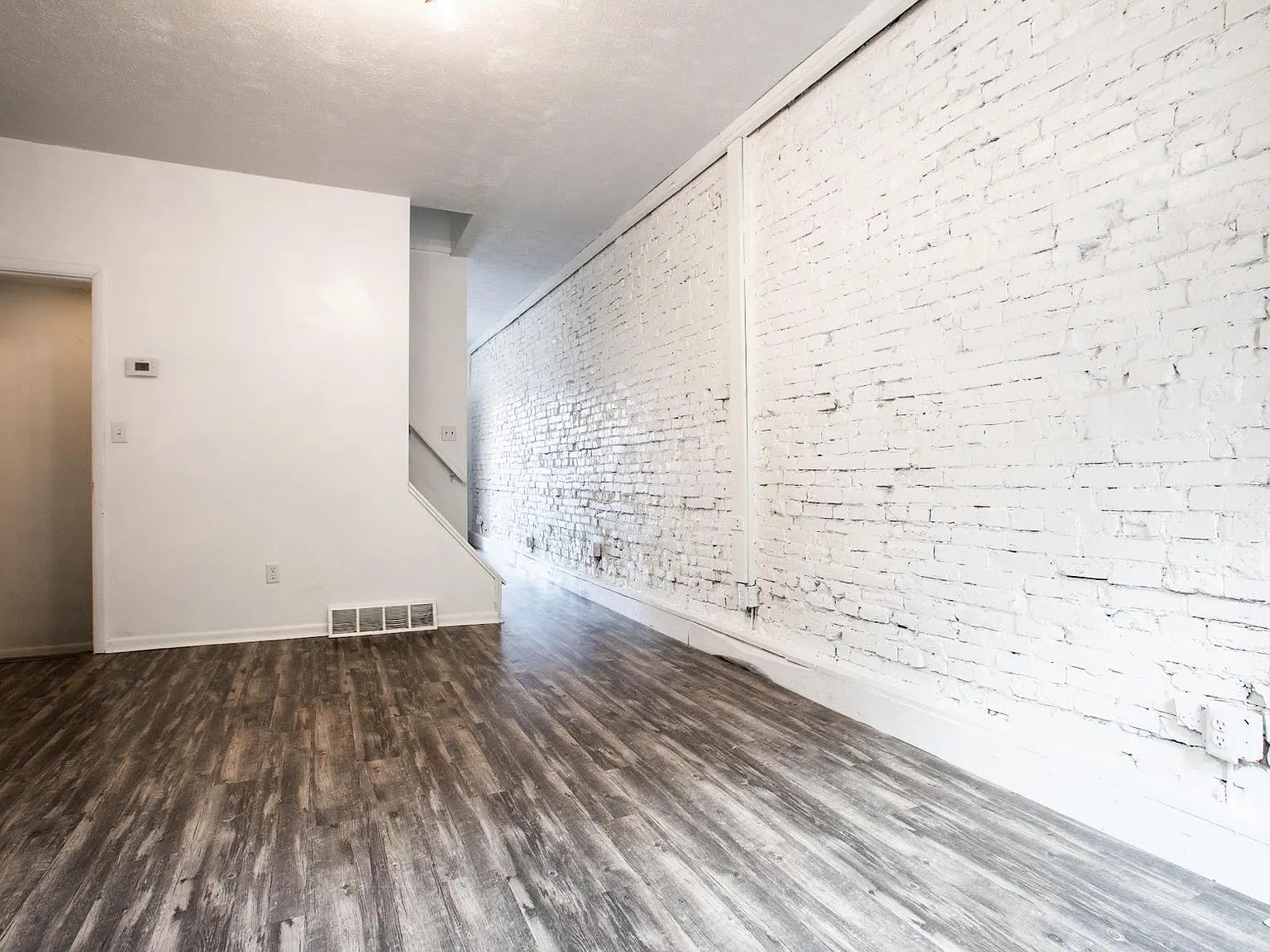 3 bed, 1.5 bath, 1408 sqft, $1,650 — Photo 3