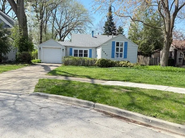 1540 Carol Ct, Northbrook, IL 60062