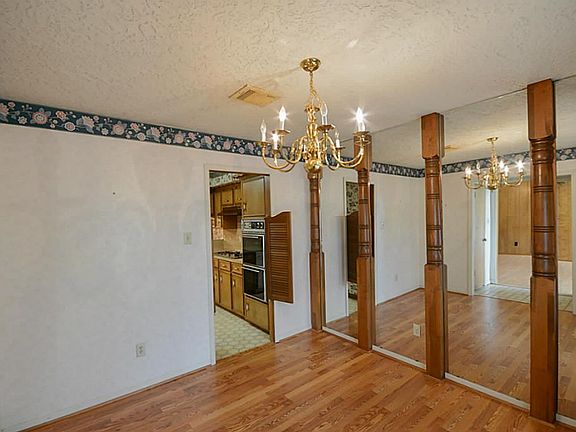 4th image of 406 Breeze Park Dr