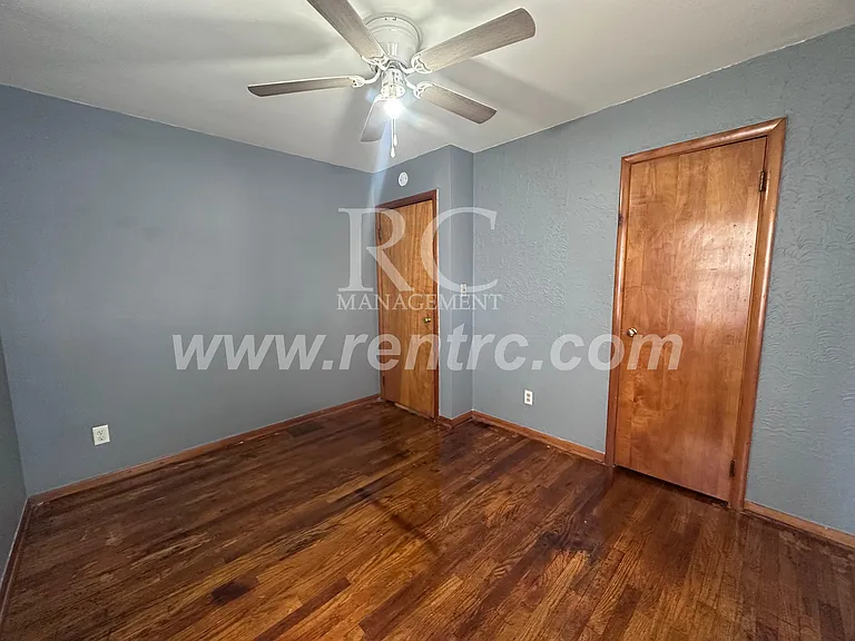 717 W Columbia St #W — Photo 15
