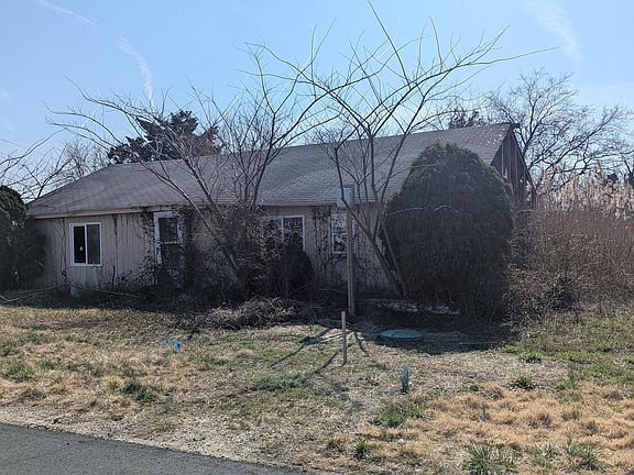 4th image of 53 Creek Ave