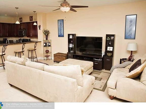 3rd image of 1604 SW 33rd Ct