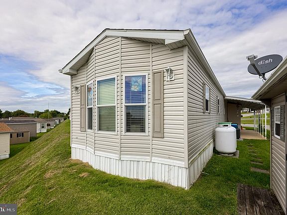 4th image of 61 Ridgewood Mnr