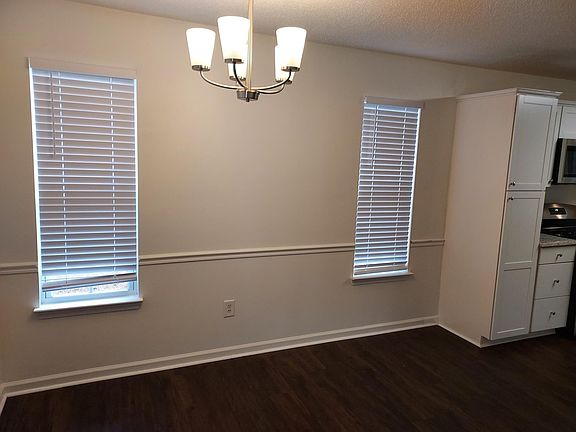 4th image of 8578 Guthrie Dr