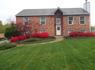 3573 Huntertown Rd, Allison Park, PA 15101