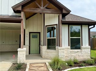 3677 Rabbit Ln, Bryan, TX 77808