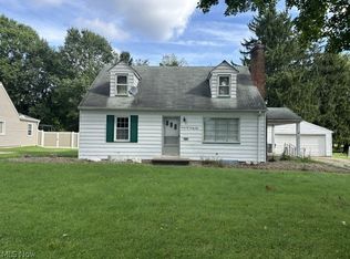 2224 Coral Sea Dr, Youngstown, OH 44511
