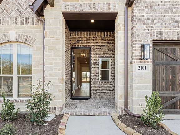 4th image of 2101 Jackie Ln
