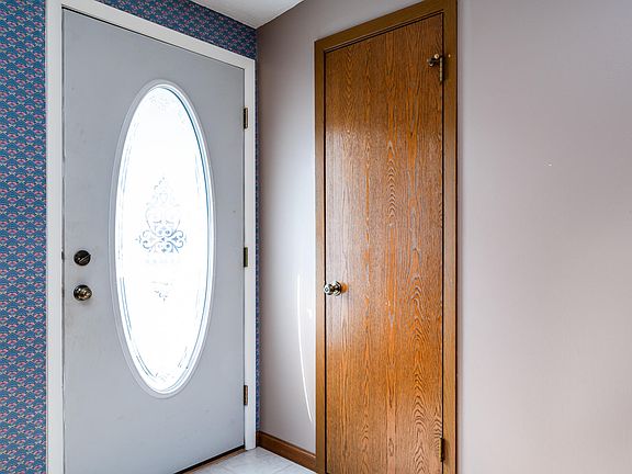 4th image of 4655 Donna Dr