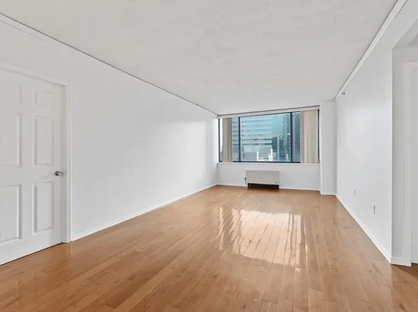 45 River Dr South image 1 of 21