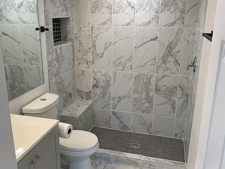 1804 E 66th Pl #E208 — Photo 3