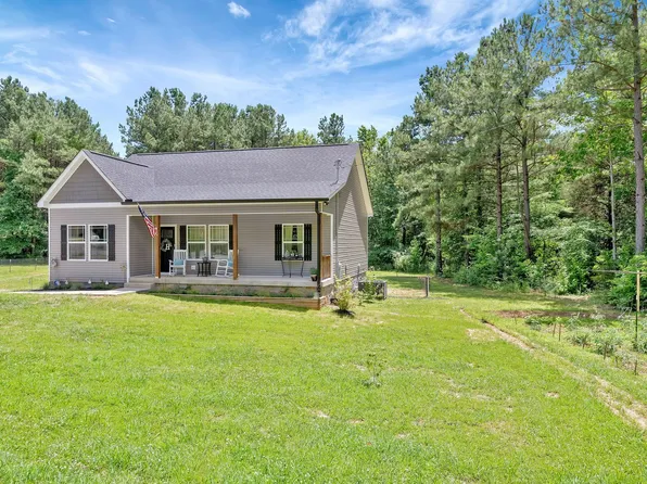 121 Swift St E, Mc Ewen, TN 37101