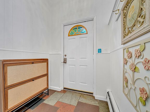 3rd image of 26 Beach St