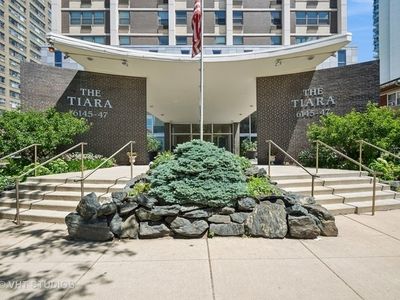 6147 N Sheridan Rd APT 5A, Chicago, IL, 60660