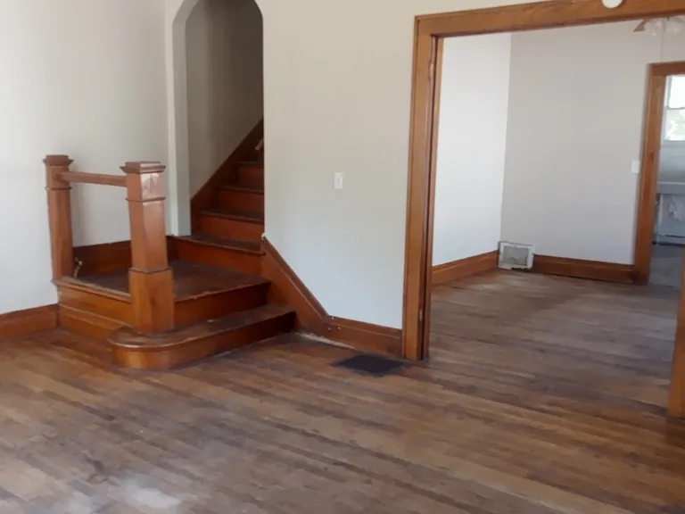 1083 N Main St — Photo 6