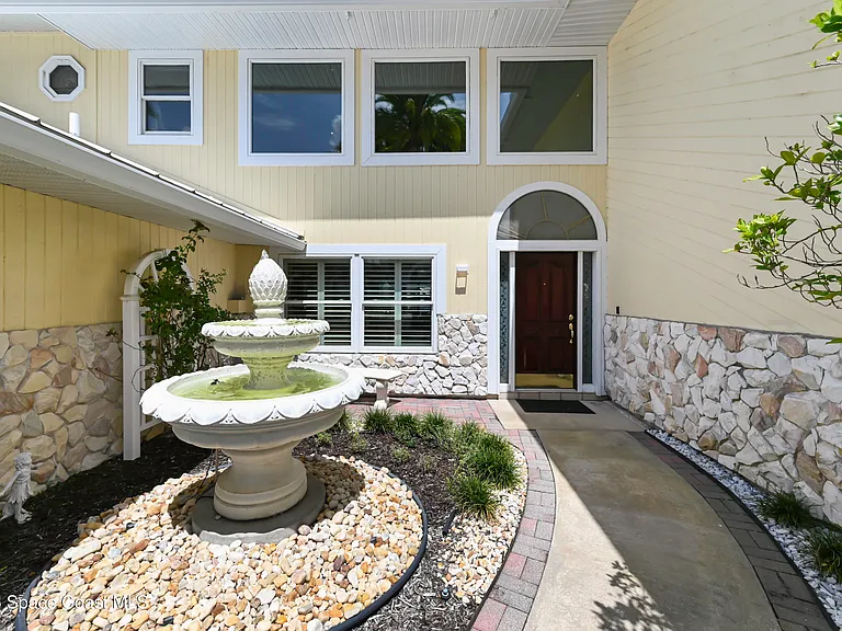 2230 Sykes Creek Dr — Photo 93