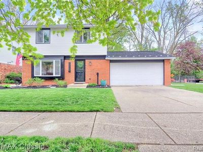 9218 Tavistock Dr, Plymouth, MI, 48170