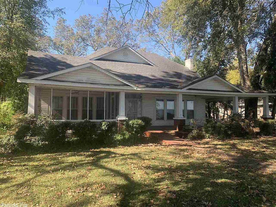 1st image of 1109 N Lakeshore Dr