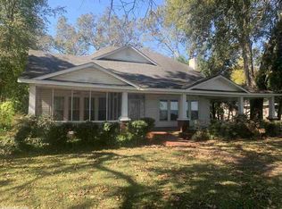 1109 N Lakeshore Dr, Lake Village, AR 71653