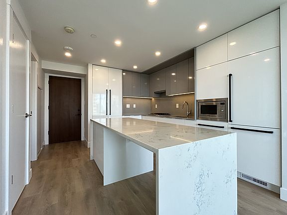 2nd image of 4711 Hazel St #1206