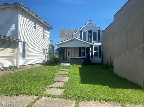 114 E Main St, West Lafayette, OH 43845