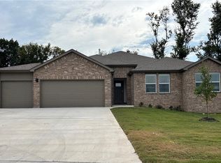 971 Pebble Dr, Prairie Grove, AR 72753
