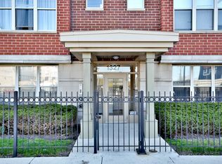 1327 N Halsted St APT 1S, Chicago, IL 60642