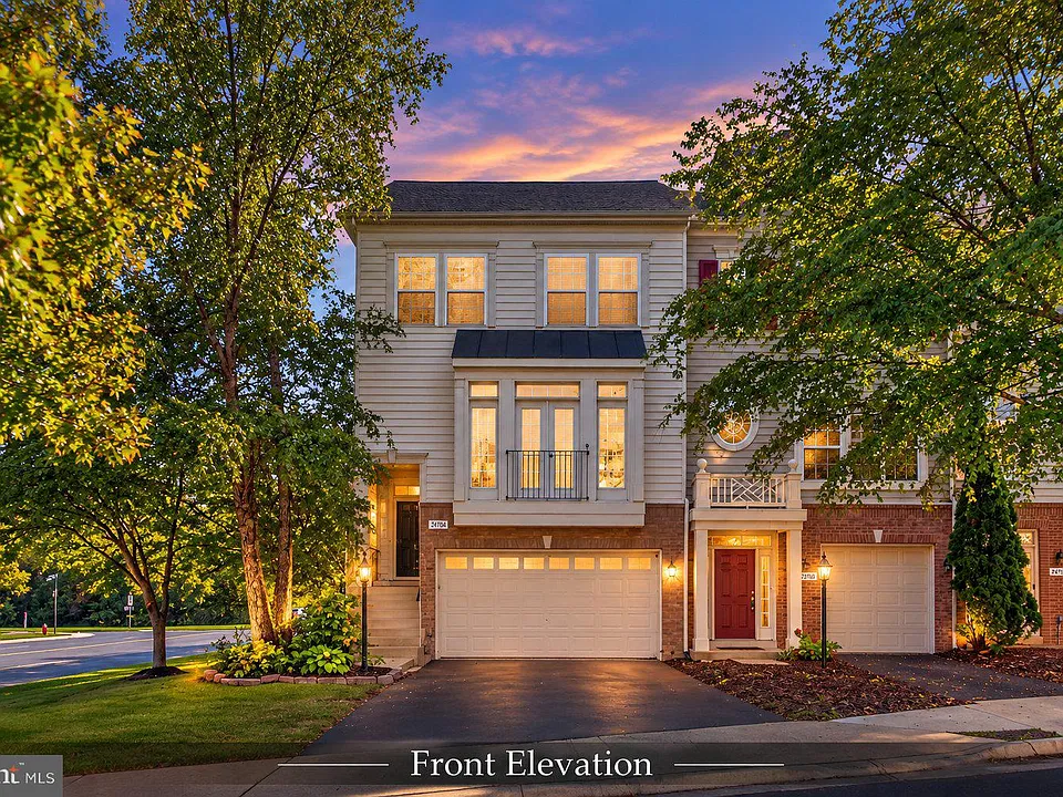 24704 Clock Tower Sq