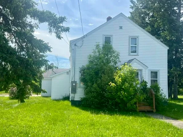 260 S Dewey St, Pickford, MI 49774