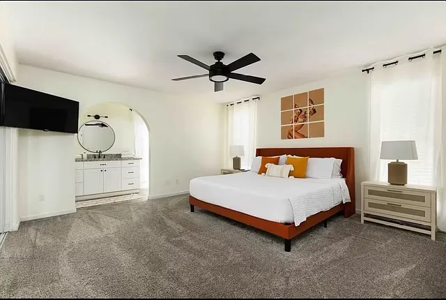 701 E Country Gables Dr — Photo 12