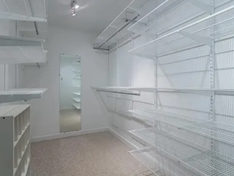2304 Defoors Ferry Rd NW — Photo 8
